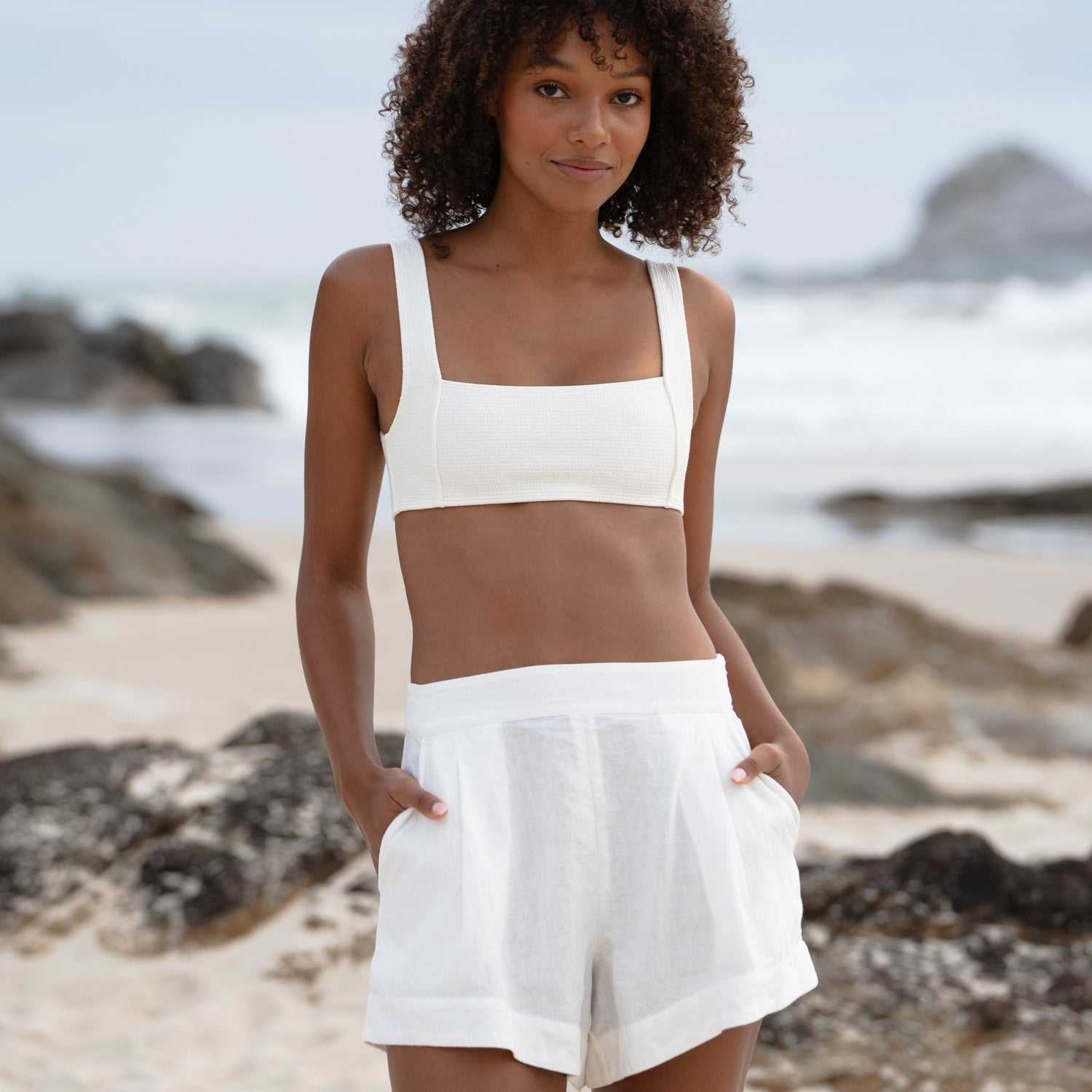 Gaia linen shorts in Ivory