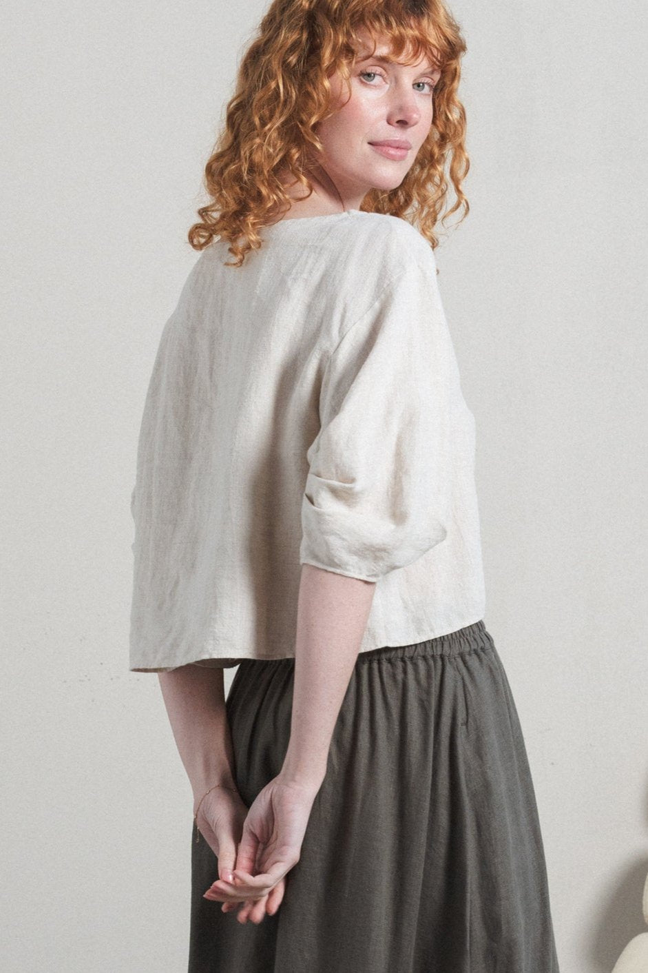 LEIA OATMEAL LINEN TOP