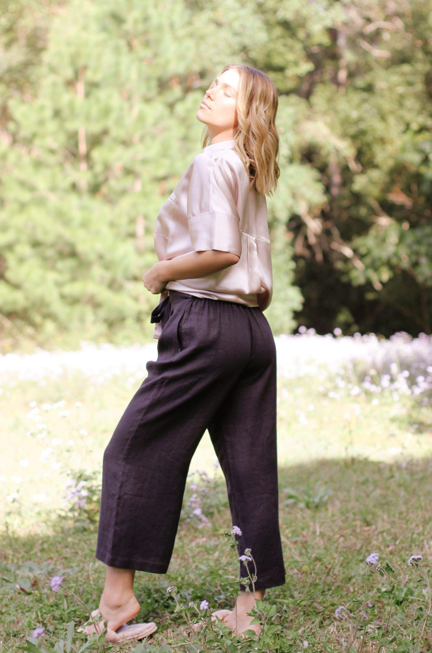 AVA NAVY LINEN PANTS