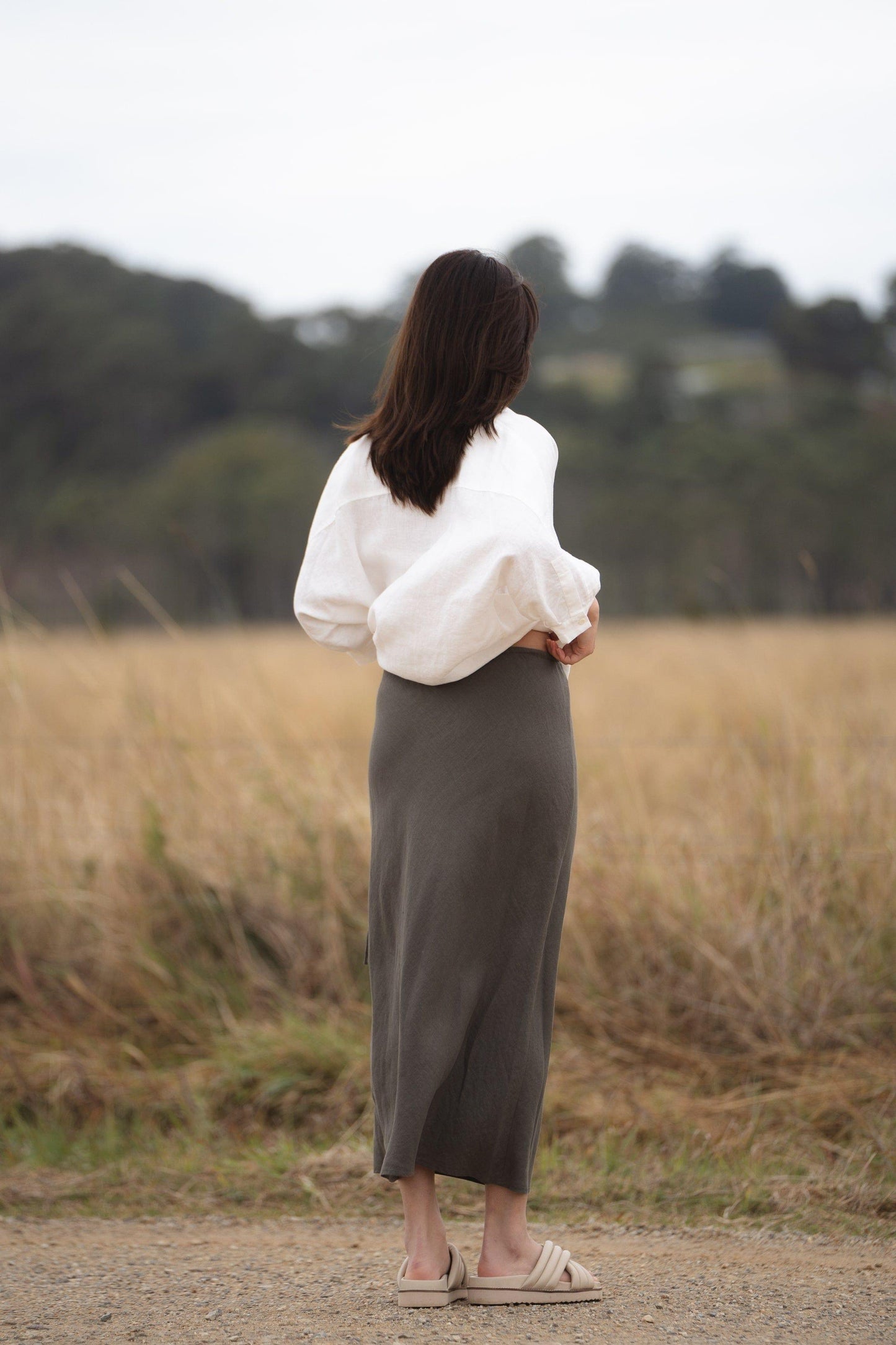 RILEY KHAKI BIAS LINEN SKIRT